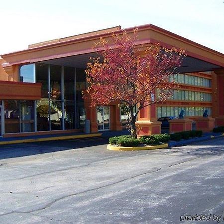 A Victory Inn & Suites - Muskegon Exteriör bild